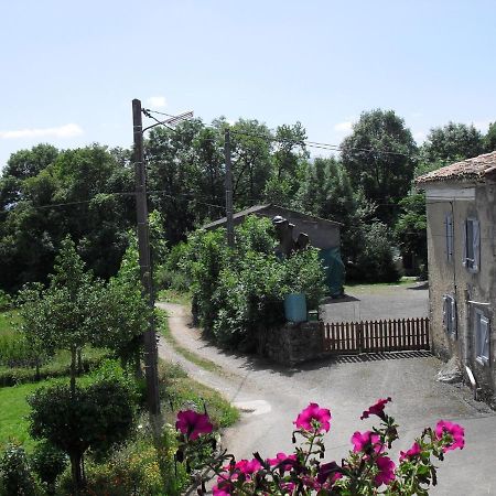 Chambre Familiale A La Ferme Montesquieu-Avantes Экстерьер фото